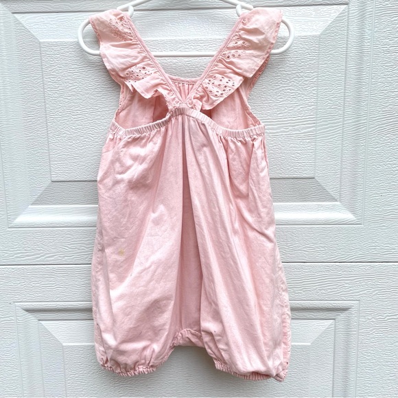 BabyGap 18-24 romper light pink with ruffles and eyelets - Picture 6 of 7